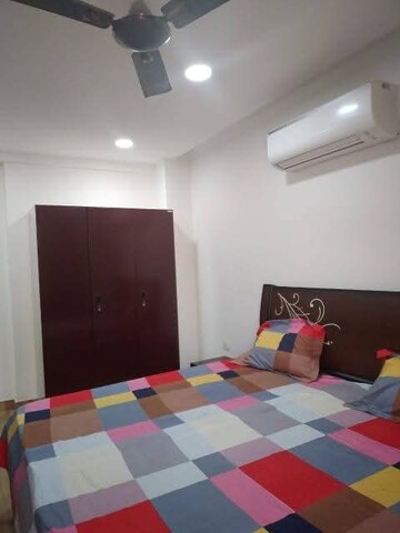 Room in 1 BHK Builder Floor at RWA Residential Society, Sector 40 – for Rent