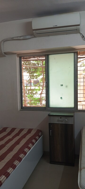 Room in 1 RK Apartment at Lic Colony – for Rent