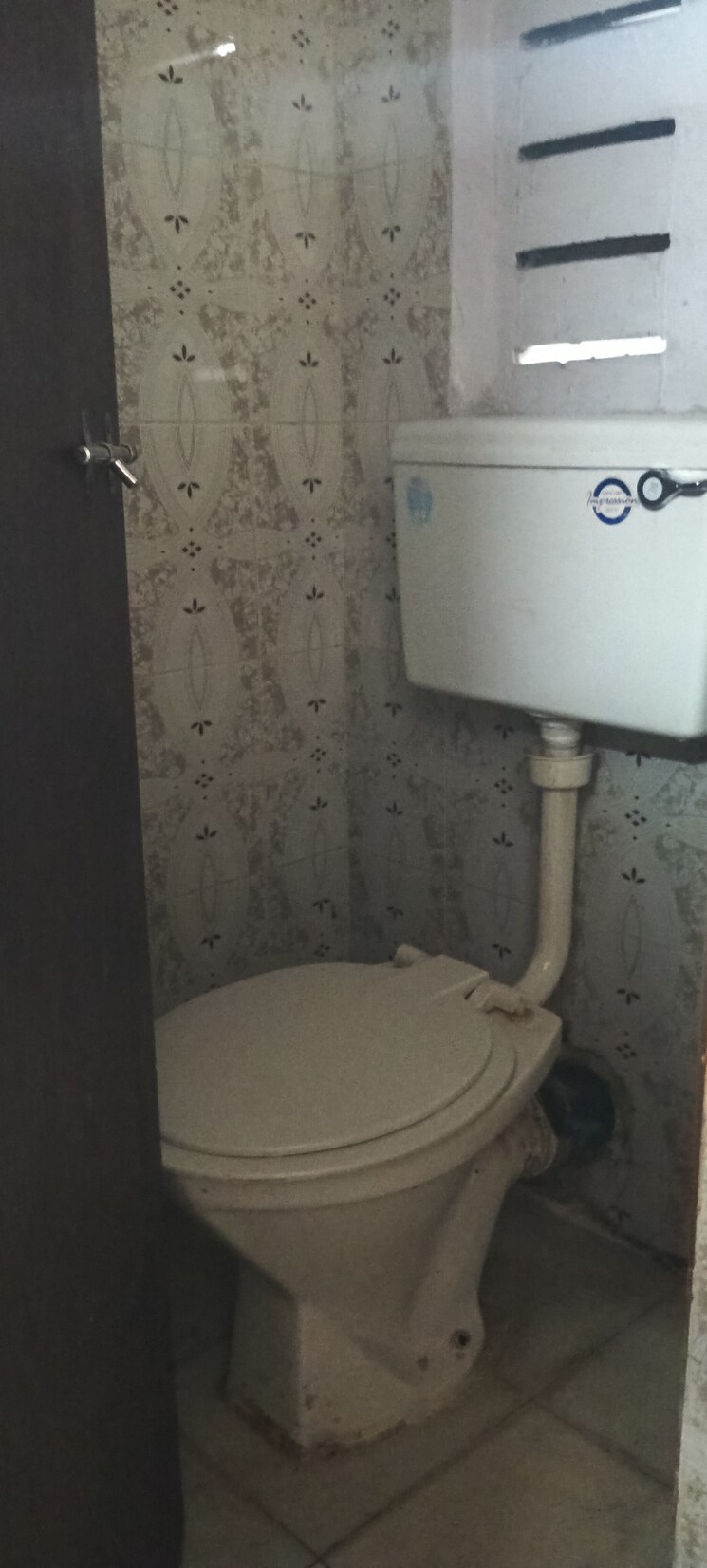 undefined, lic colony 1 RK 300 Sq.Ft. Apartment In Lic Colony Mumbai 8512368