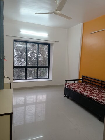 Room in 3 BHK Apartment at Rajyog Apartments Karve Nagar, Karve Nagar – for Rent