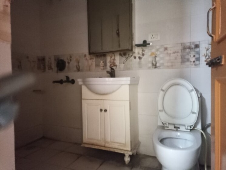 Attached Bathroom, antriksh-nature 3.5 Bedroom 1750 Sq.Ft. Apartment In Sector 52 Noida 8512428
