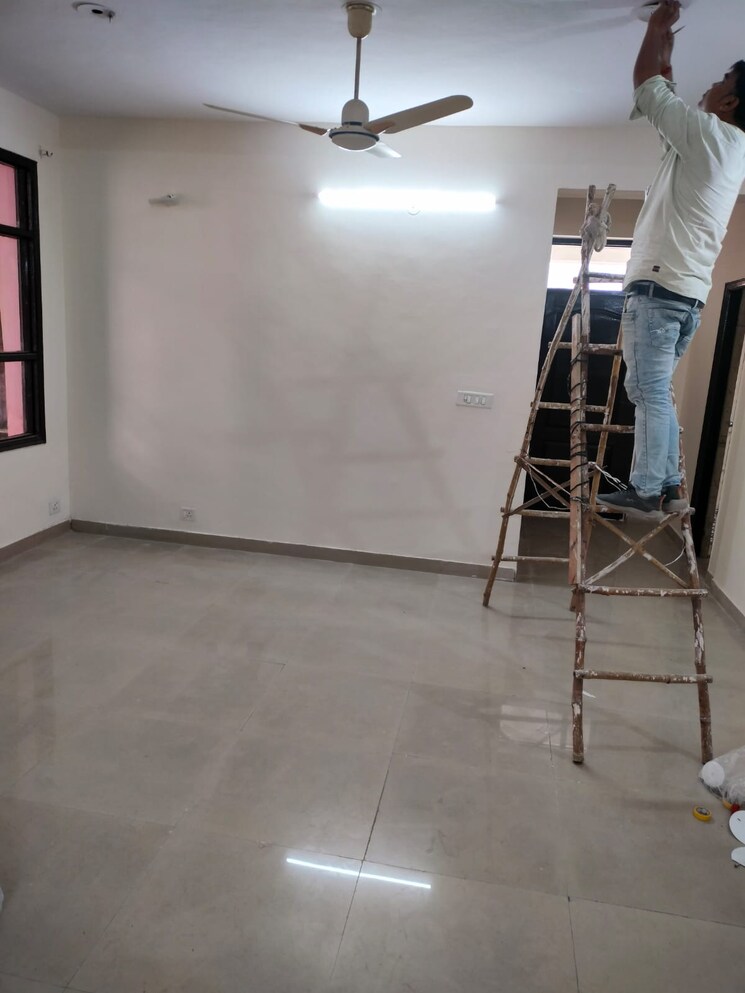 Room, srs-residency 3 Bedroom 1557 Sq.Ft. Apartment In Sector 88 Faridabad 8512429