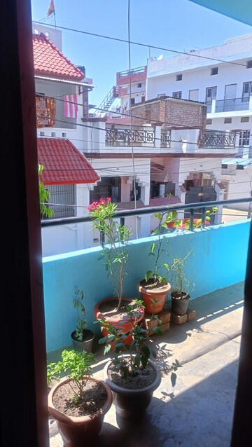 2 BHK Independent House For Rent in Aliganj