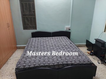 Master Bedroom in 2 BHK Apartment at Rachana Shree Apartment, Dahanukar Colony – for Rent