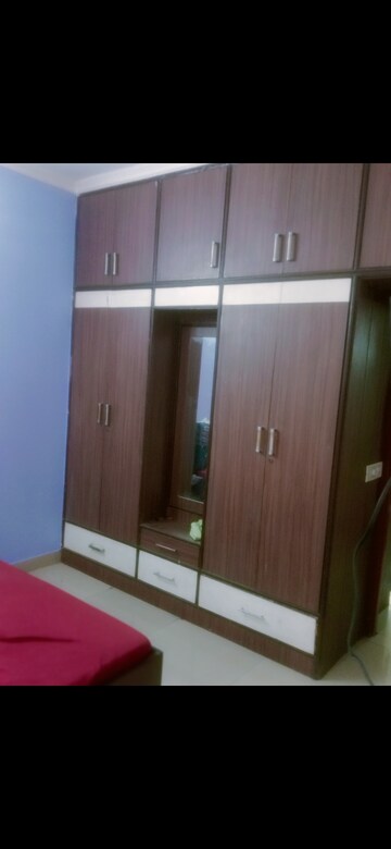 Room in 2 BHK Apartment at Penta Homes, Vip Road – for Rent