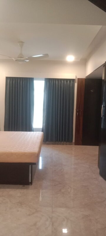 Room in 3 BHK Penthouse at Seawoods Estates Nri Complex, Seawoods Sector 58 – for Rent