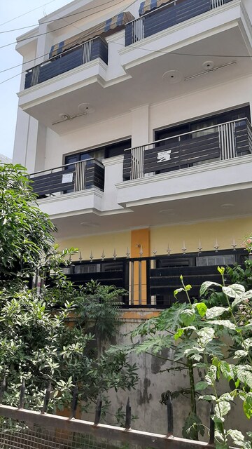 3 BHK Builder Floor For Rent in Sector 46