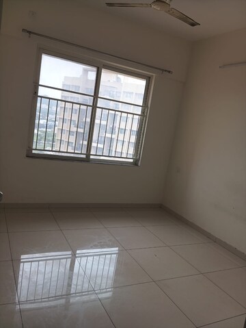Room in 1 BHK Apartment at Kolte Patil Life Republic, Hinjewadi – for Rent