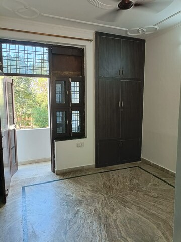Room in 1 BHK Builder Floor at Sector 47 – for Rent