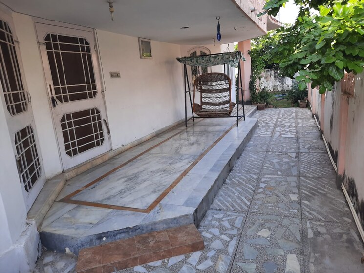Balcony, tonk road 4 Bedroom 350 Sq.Yd. Independent House In Tonk Road Jaipur 8512590