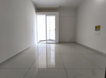 Room in 2 BHK Apartment at Yashwin Orrizonte, Kharadi – for Rent