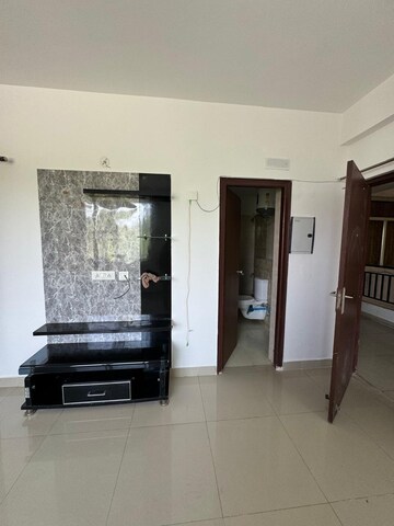 Room in 2 BHK Apartment at Sahastradhara Road – for Rent
