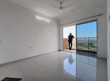Room in 2 BHK Apartment at Godrej Boulevard, Manjari – for Rent