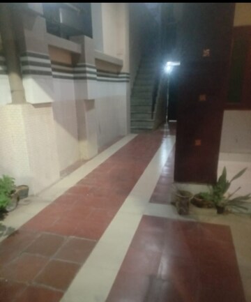 Living Room in 1 BHK Villa at Aliganj – for Rent