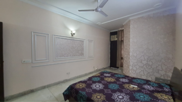 Room in 3 BHK Builder Floor at Greater Kailash I – for Rent