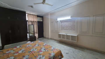 Room in 3 BHK Builder Floor at Greater Kailash I – for Rent