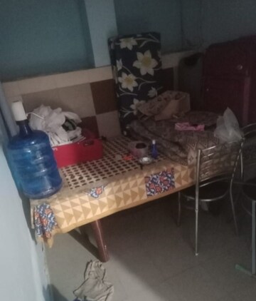 Room in 1 BHK Villa at Aliganj – for Rent
