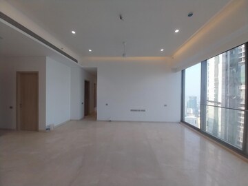 Room in 4 BHK Apartment at Rustomjee Crown, Prabhadevi – for Rent