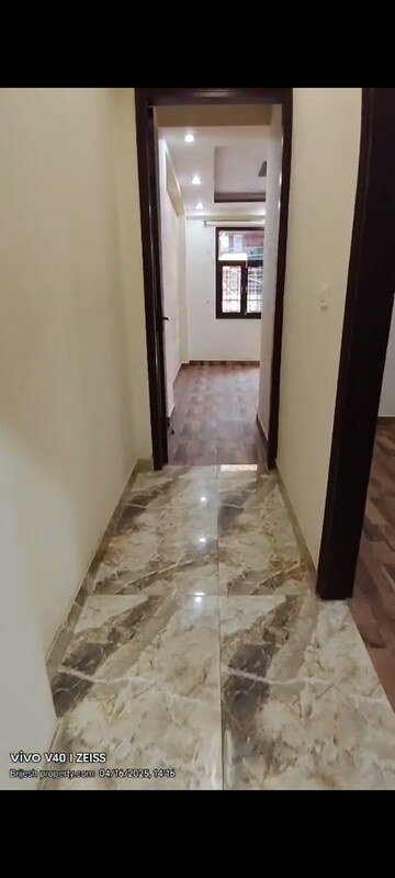 Building Lobby in 2 BHK Builder Floor at Mahavir Enclave 1 – for Rent