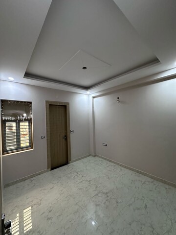 Room in 2 BHK Apartment at Ansal Height 86, Sector 86 – for Rent