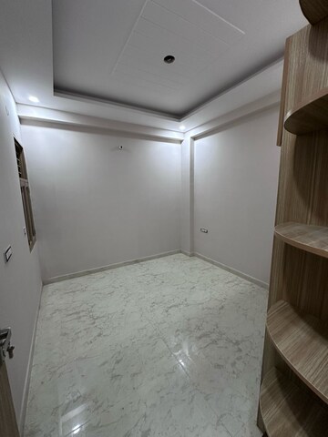 Room in 2 BHK Apartment at Ansal Height 86, Sector 86 – for Rent