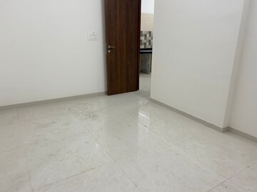 Room in 1 BHK Apartment at Vaishnavi Dham Complex, Asangaon – for Sale