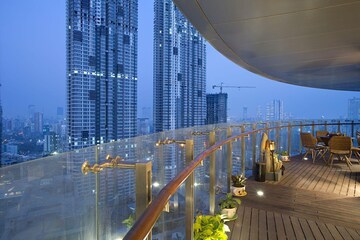 5 BHK Apartment – Exterior View View at Lodha The World Towers World One Tier 2, Worli - for Rent