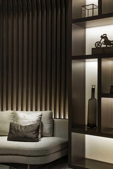 Room in 5 BHK Apartment at Lodha The World Towers World One Tier 2, Worli – for Rent