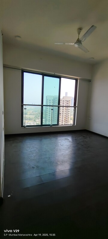 Room in 3 BHK Apartment at Celestia Spaces, Sewri – for Rent