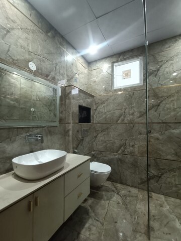 Attached Bathroom in 3 BHK Builder Floor at Sector 26 – for Rent
