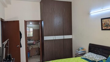 Room in 2.5 BHK Apartment at Mahagun Mywoods II, Sector 16c Greater Noida – for Rent