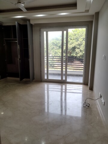 Room in 3 BHK Builder Floor at Sector 26a – for Sale