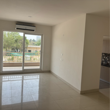 Building Lobby in 3.5 BHK Apartment at Silverglades The Melia, Sohna Sector 33 – for Sale