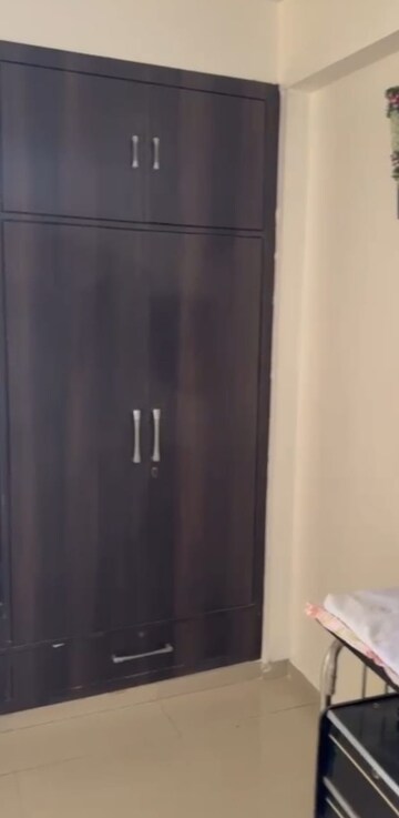 Furnished Amenities in 3 BHK Apartment at Omaxe Heights, Sector 86 – for Sale
