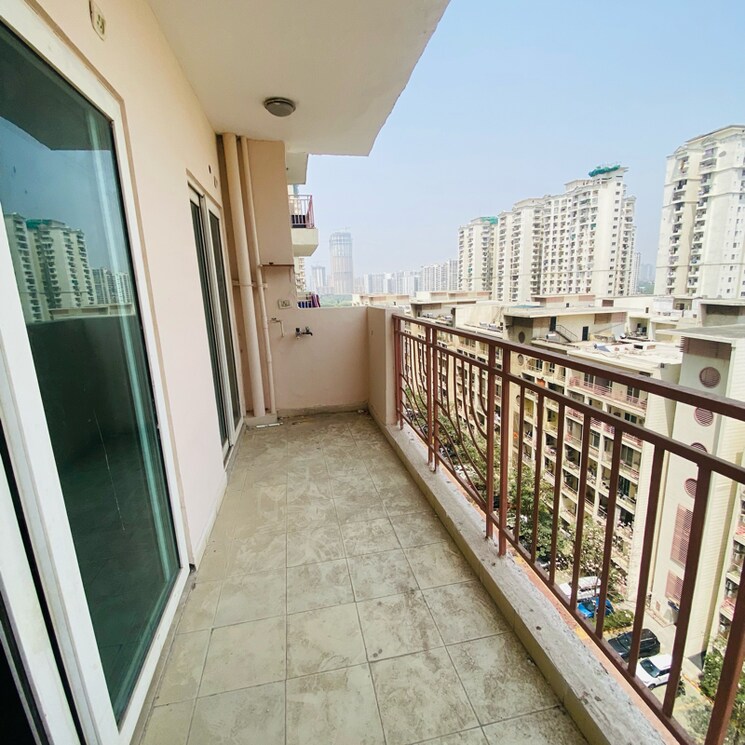 Balcony, mahagun-moderne 2.5 Bedroom 1250 Sq.Ft. Apartment In Sector 78 Noida 8512920