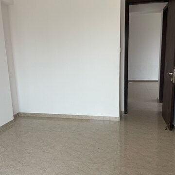 Room in 2 BHK Apartment at JP Decks, Mira Nagar – for Rent