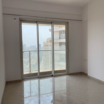 2 BHK Apartment For Rent in JP Decks, Mira Nagar
