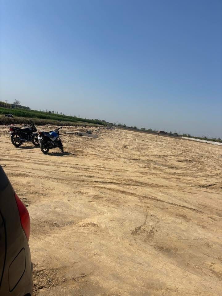 Plot For Sale in Modipurm 