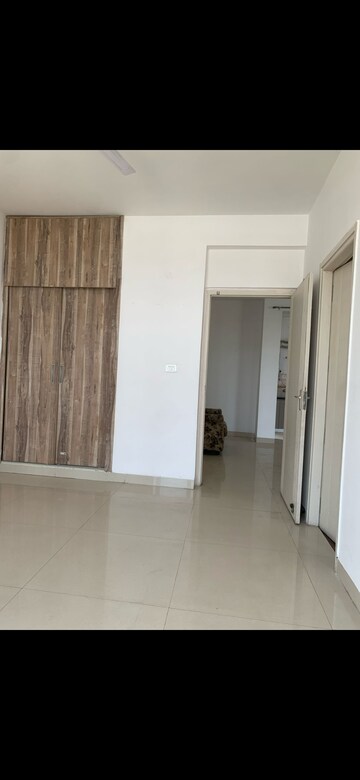 Room in 2 BHK Apartment at Skyline Park, Vip Road – for Rent