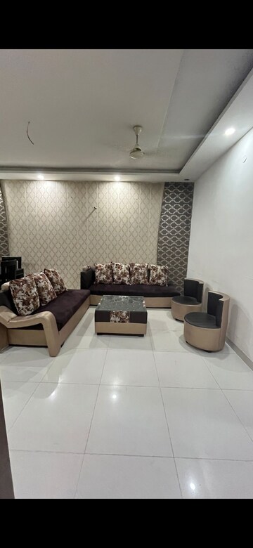 Living Room in 3 BHK Builder Floor at Mamta Homes, Lohgarh – for Rent