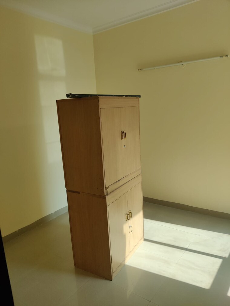 Room, ansal-api-versalia 3 Bedroom 1500 Sq.Ft. Builder Floor In Sector 67a Gurgaon 8513059