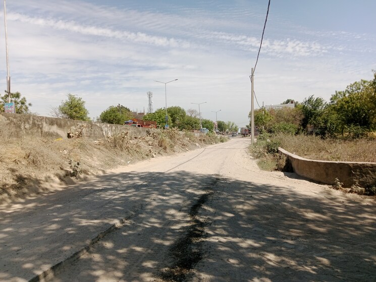 undefined, gwalior road  100 Sq.Yd. Plot In Gwalior Road Agra 8513057