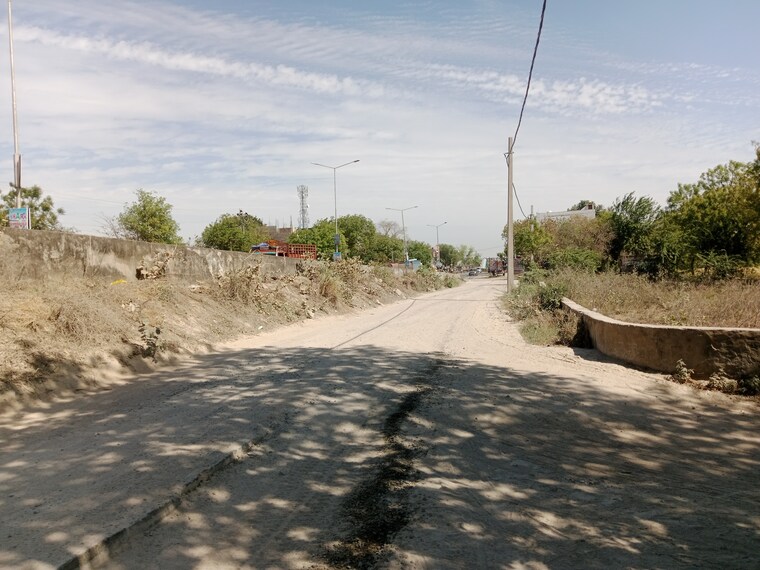 undefined, gwalior road  100 Sq.Yd. Plot In Gwalior Road Agra 8513057