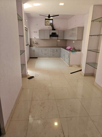 Living Room in 2.5 BHK Villa at Eldeco Towne, Jankipuram – for Rent