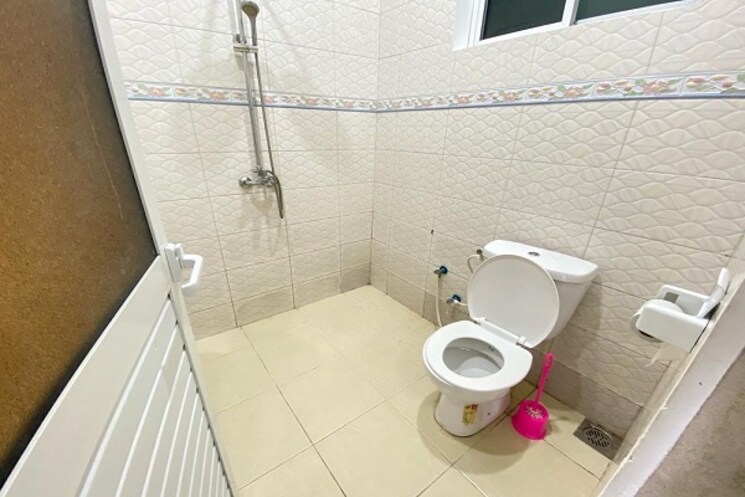 Bathroom, phoolbagan 2 Bedroom 705 Sq.Ft. Apartment In Phoolbagan Kolkata 3946823