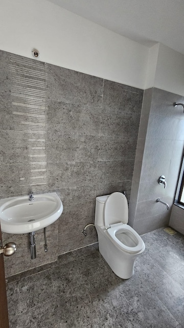 Attached Bathroom in 3 BHK Apartment at Acme Ozone Phase II, Ghodbunder Road – for Rent