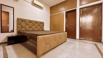 Room in 2 BHK Builder Floor at Greater Kailash I – for Rent