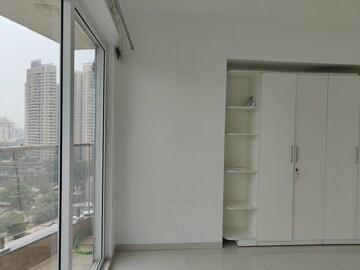 Room in 2 BHK Apartment at Soham Plaza, Manpada – for Rent
