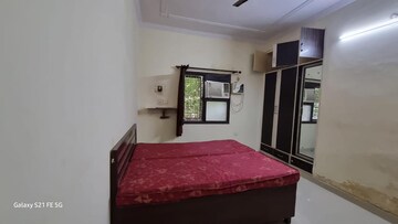 Room in 1 BHK Builder Floor at Ansal Sushant Lok I, Sector 43 – for Rent