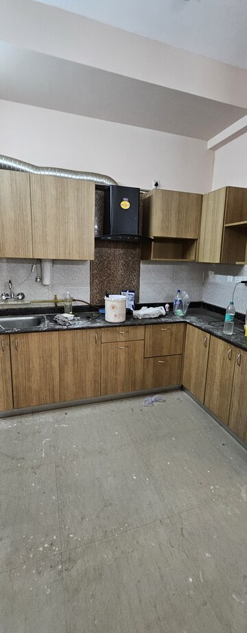 Kitchen in 2.5 BHK Apartment at Hawelia Valenova Park, Tech Zone 4 Greater Noida – for Rent